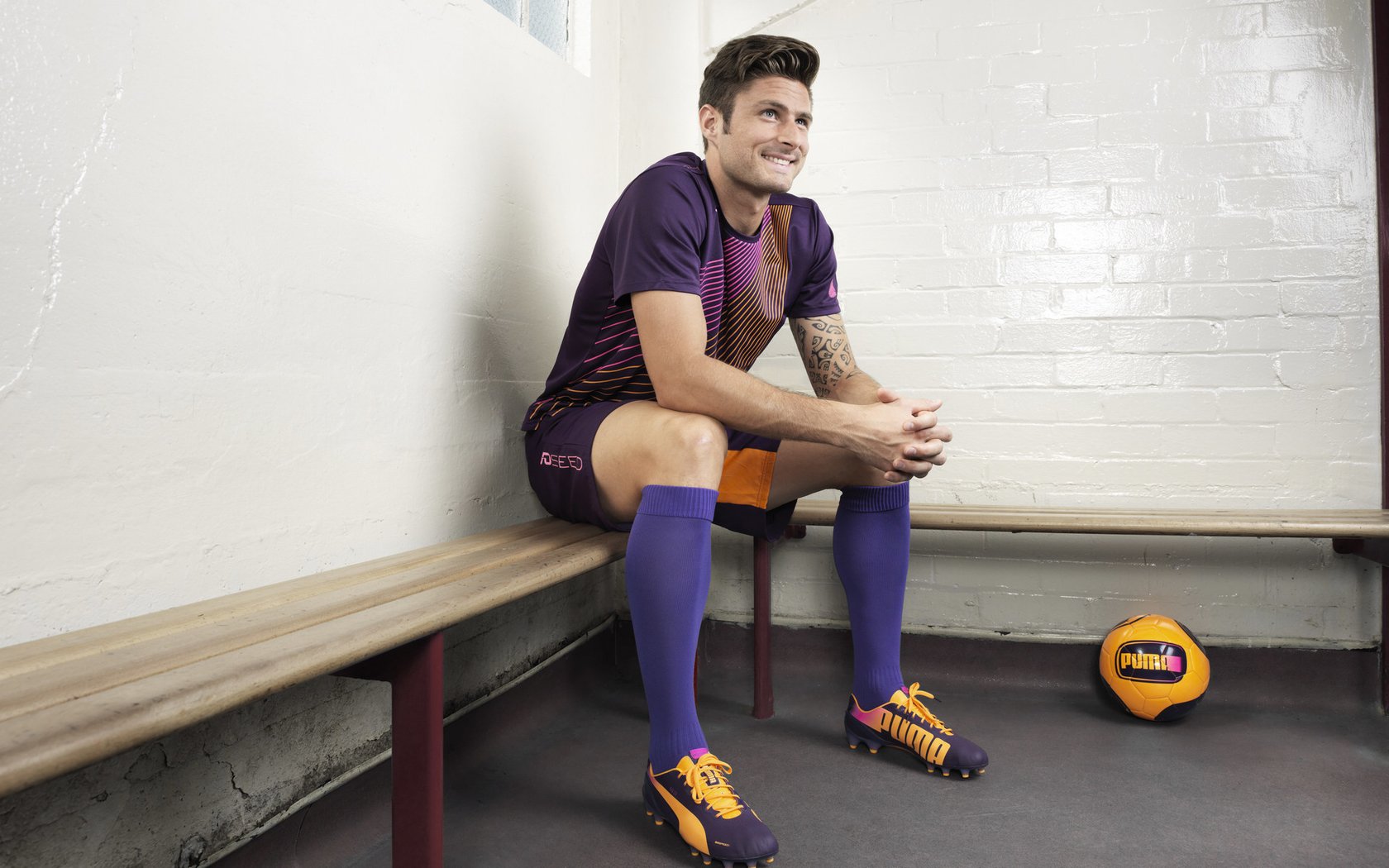 荷兰男队水球协作高度默契，荷兰男子篮球队